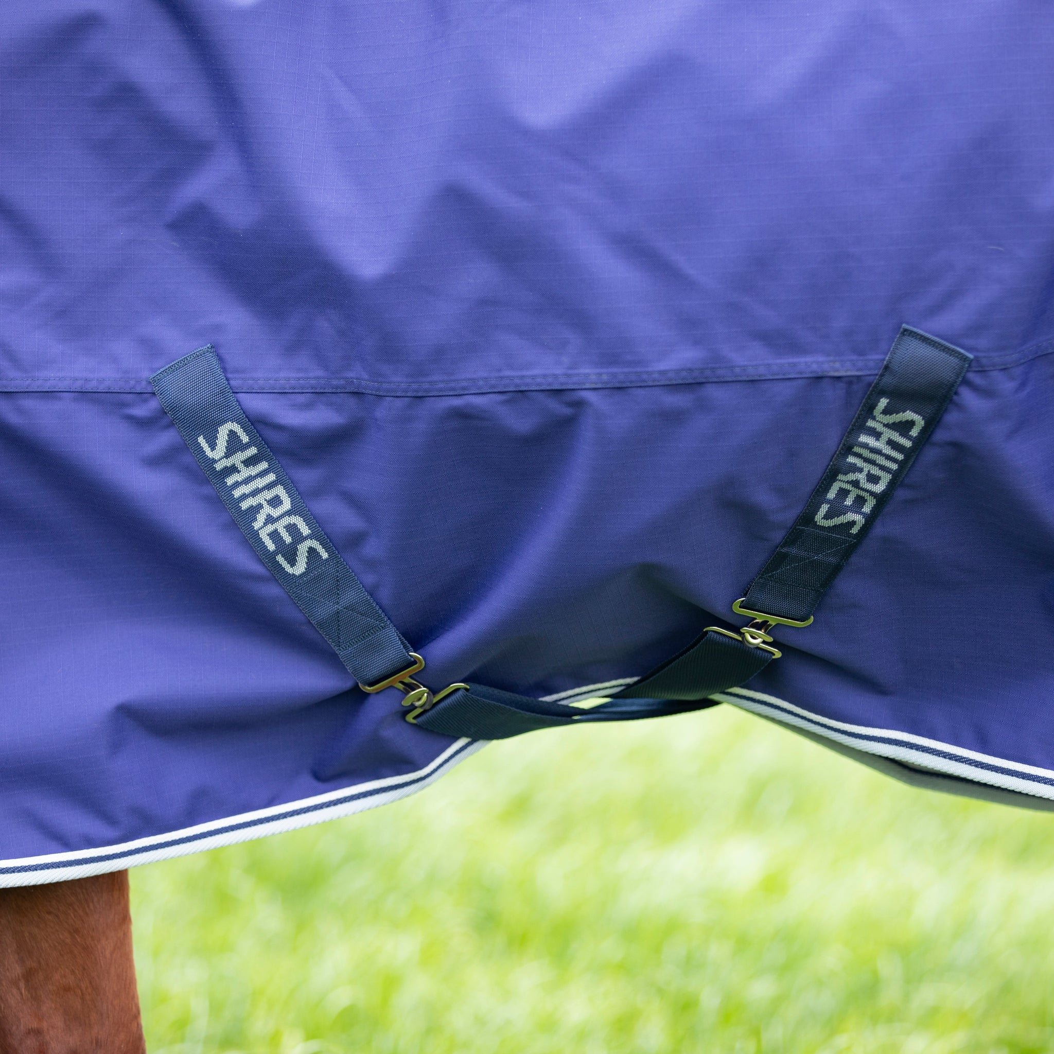 Shires Highlander Original Lite Turnout Rug & Neck Set